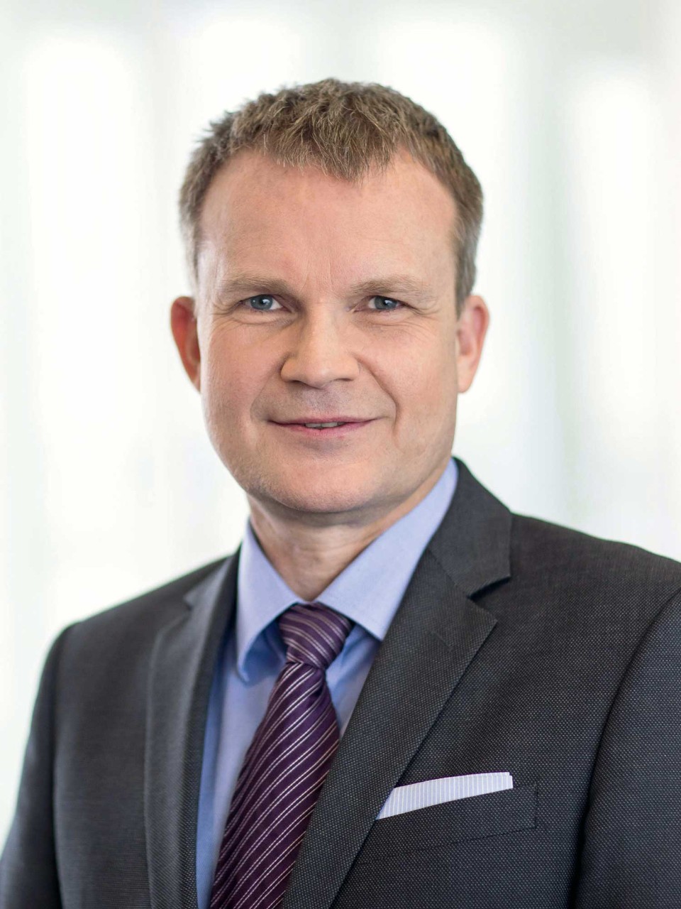 Porträtfoto Dr. Jens Baas, Vorstandsvorsitzender der Techniker Krankenkasse (TK)