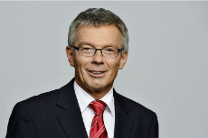 Portrait Prof. Josef Hecken, unparteiischer Vorsitzender des Gemeinsamen Bundesausschusses (G-BA)