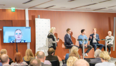 Die Podiumsdiskussion stand unter dem Motto „Kurs auf Zukunft: Wie gelingt die digitale Transformation im Gesundheitswesen?“ (v. l.): Dr. Madlen Scheibe (TU Dresden), Moderatorin Lisa Braun, Sebastian Zilch (BMG), Julian Kley (Avi Medical), Björn-Ingemar Janssen (vdek), Dr. Andrea Benecke (Bundespsychotherapeutenkammer)
