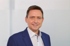 Portrait_Oliver_Blatt