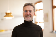 Claus Wendt, Professor für Soziologie der Gesundheit und des Gesundheitssystems an der Universität Siegen.