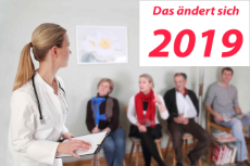 Arztpraxis mit Ärztin und Patienten, Schriftzug: Das ändert sich 2019