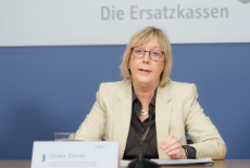 vdek-Vorstandsvorsitzende Ulrike Elsner auf der vdek-Neujahrs-Pressekonferenz 2023
