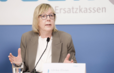  Ulrike Elsner (vdek-Vorstandsvorsitzende) auf der vdek-Neujahrs-Pressekonferenz 2024
