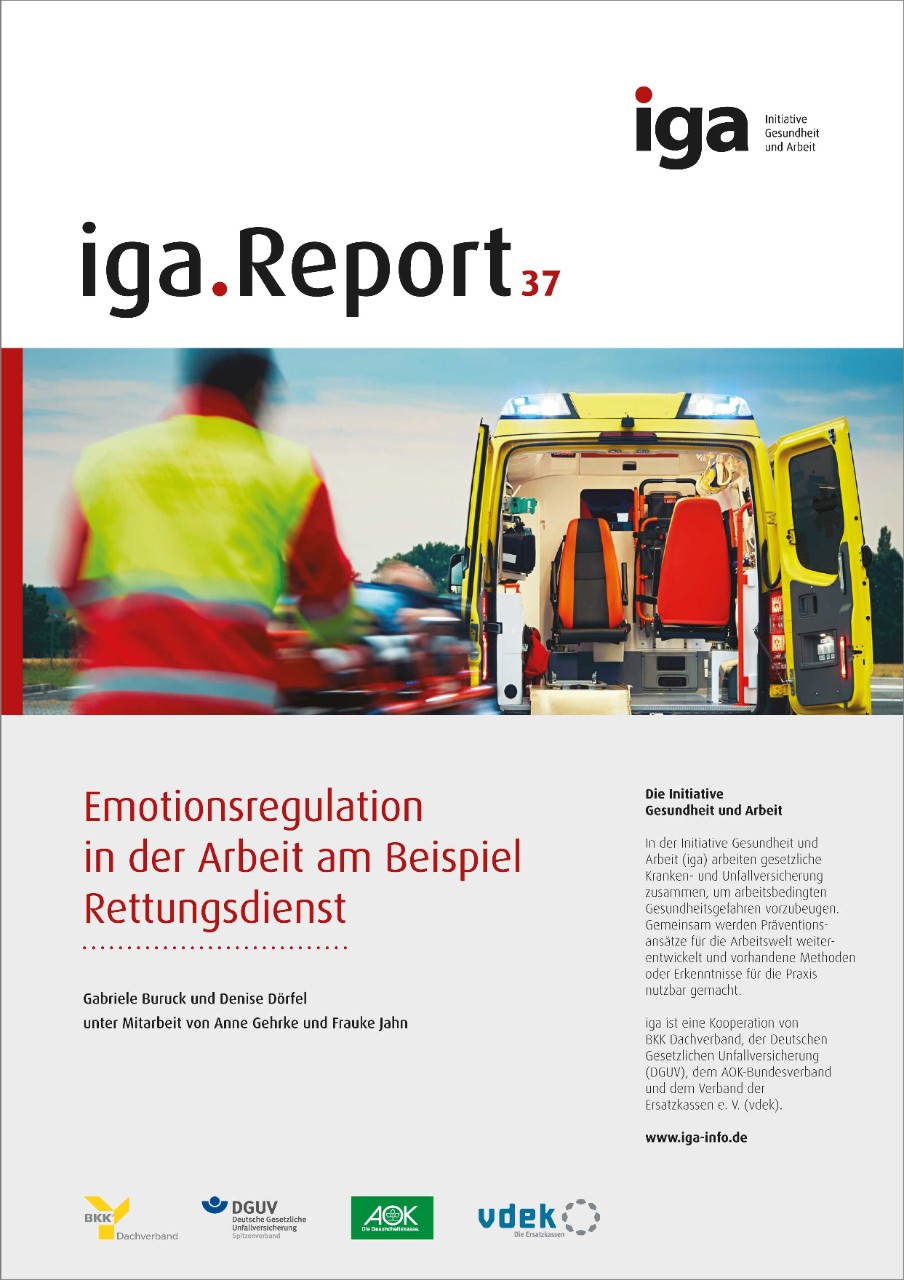 Cover iga-Report, Titel: Emotionsregulation in der Arbeit am Beispiel Rettungsdienst, Bild: Rettungssanitäter  