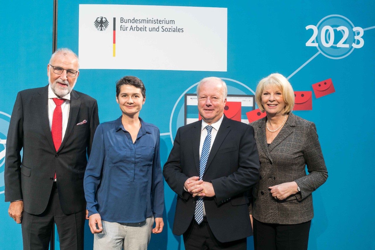 Klaus Wiesehügel, Daniela Kolbe, Peter Weiß, Rita Pawelski (v.l.n.r.)